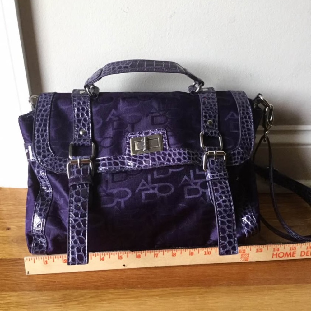Aldo SPACIOUS MESSENGER-STYLE SHOULDER BAG
